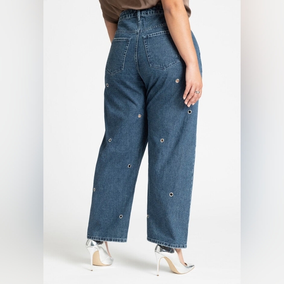 Eloquii Jeans with Grommet Detailing - Picture 4 of 4